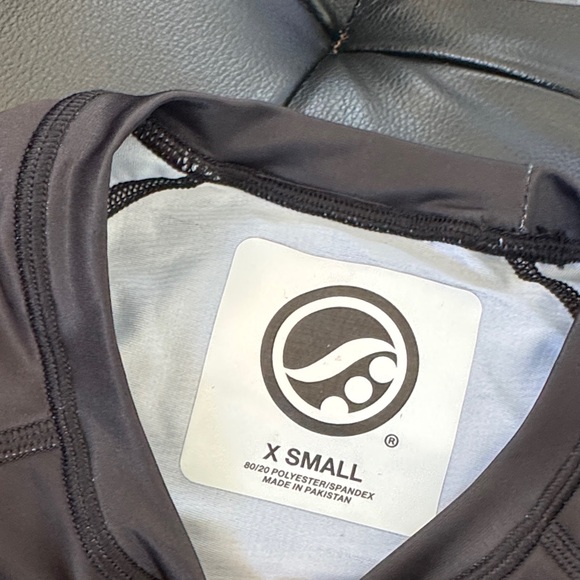 Shoyoroll Rashguard - new no tags Black Red and Yellow Logo short sleeve - Picture 4 of 6